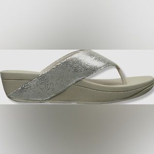 FitFlop Women's Silver Swoop-Toe Thong Slide Sandals Size US 8